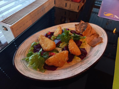 Гастробабр в Иркутске. «Гиви ту ю» под маской Jeans